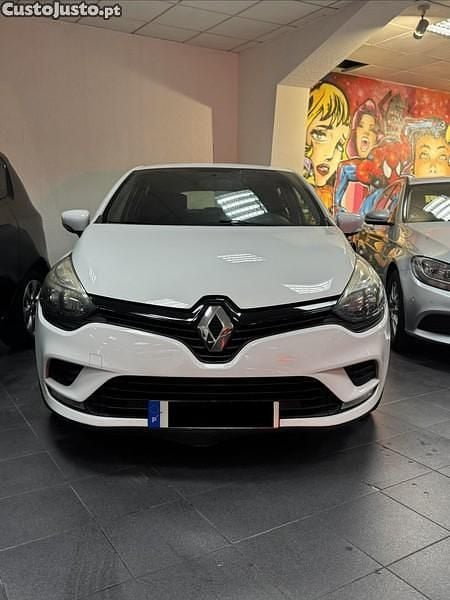 Branco Usado 2017 Renault Clio IV Citadino | € 7.500 (Super Preço) - Imagem 1/1
