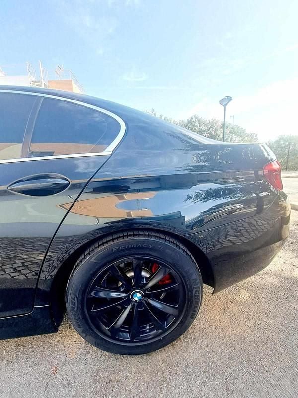 Usado BMW 520 190 HP (139 kW) 2015 Preto Sedan