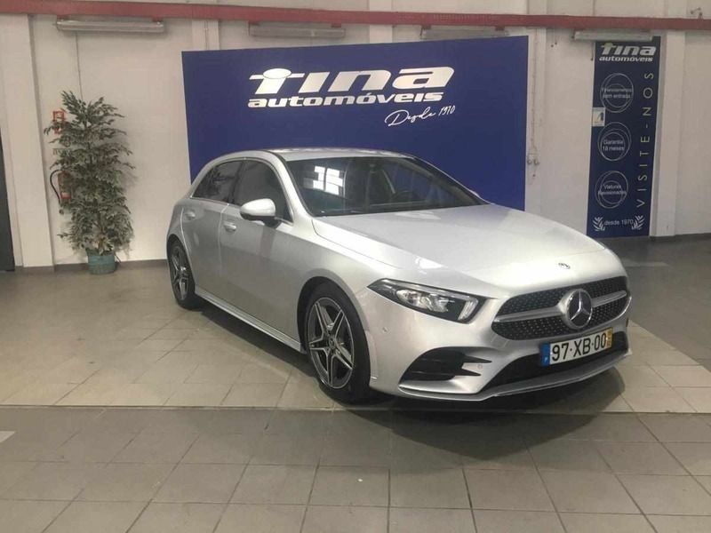Cinzento Usado 2019 Mercedes A180 Citadino | € 29.900 - Imagem 1/4