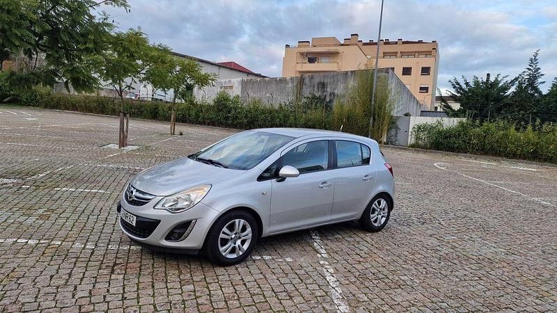 Usado 2013 Opel Corsa Sedan | € 7.800 (Caro) - Imagem 1/4