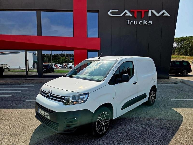 Branco Usado 2020 Citroën Berlingo Monovolume | € 16.900 (Caro) - Imagem 1/4