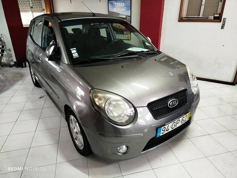 Usado Kia Picanto 75 HP (55 kW) 2008 Cinzento Citadino