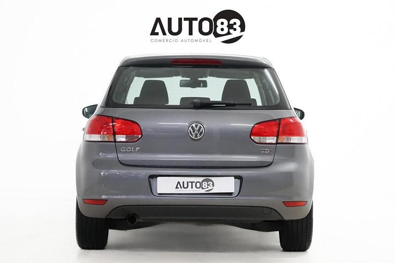 Usado VW Golf VII 105 HP (77 kW) 2012 Cinzento