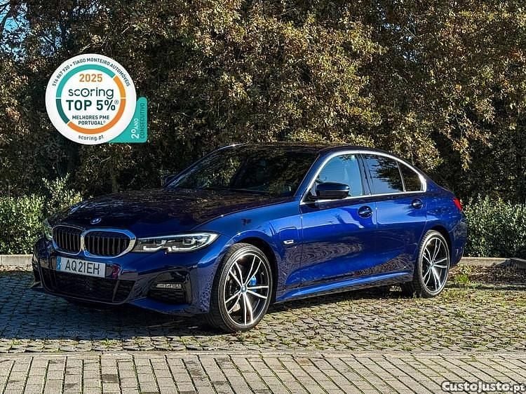 Azul Usado 2022 BMW 320e Performance Sedan | € 35.990 (Bom preço) - Imagem 1/1
