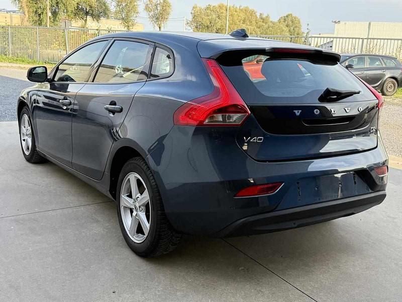 Usado Volvo V40 120 HP (88 kW) 2018 Azul