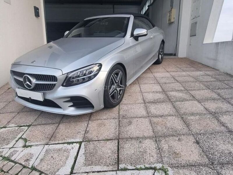 Cinzento Usado 2020 Mercedes C200 AMG line Carrinha | € 49.990 - Imagem 1/1
