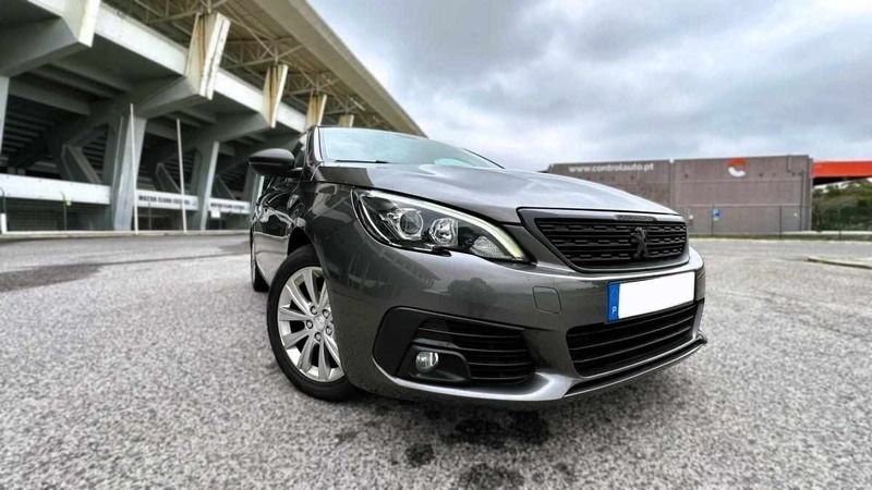 Cinzento Usado 2019 Peugeot 308 Citadino | € 14.500 (Bom preço) - Imagem 1/4