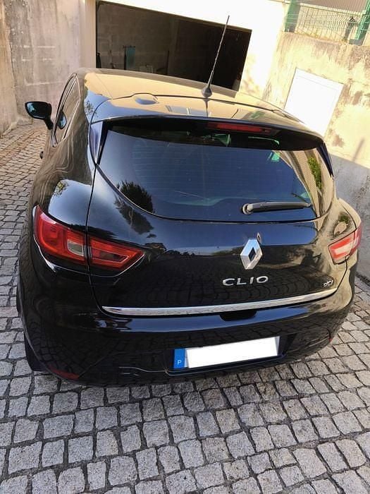 Usado Renault Clio IV 90 HP (66 kW) 2016 Sedan