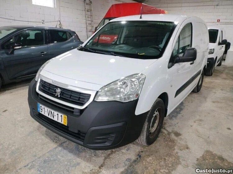 Branco Usado 2018 Peugeot Partner Premium Monovolume | € 13.600 (Preço justo) - Imagem 1/1