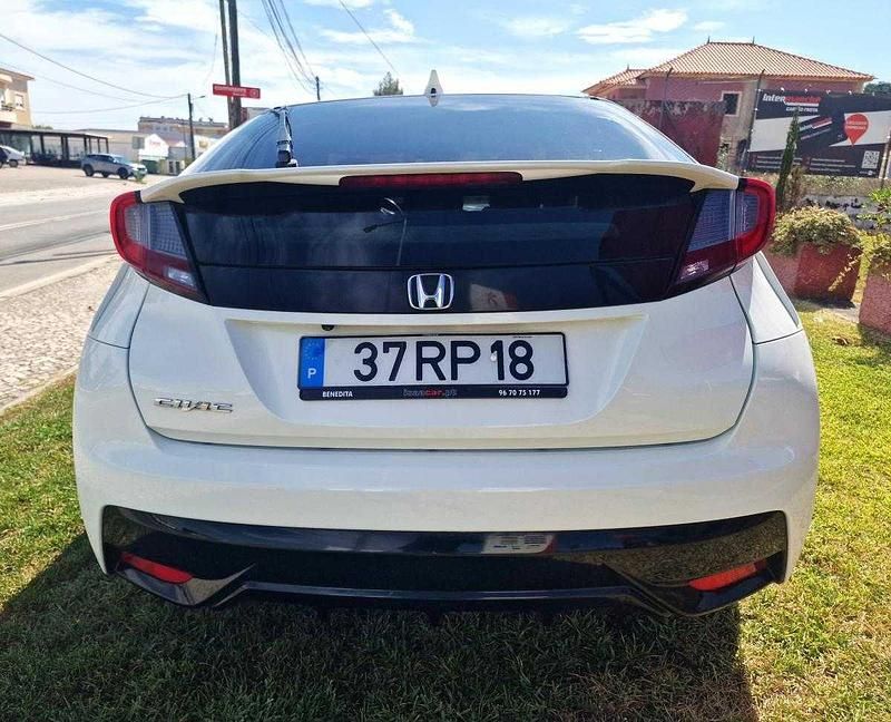 Usado Honda Civic 120 HP (88 kW) 2016 Branco