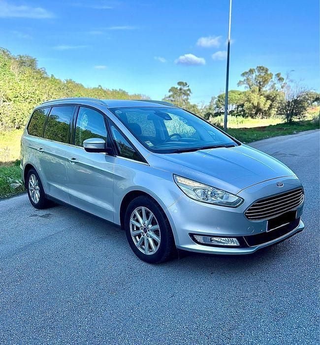 Usado 2017 Ford Galaxy Titanium Monovolume | € 16.500 - Imagem 1/4