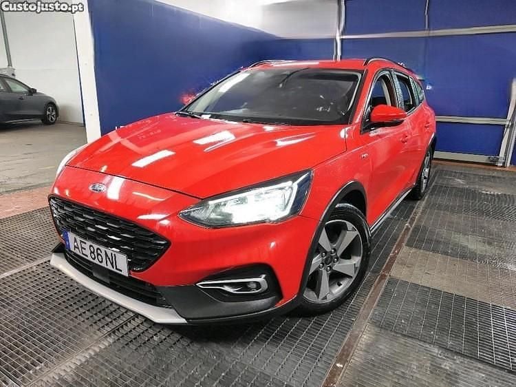 Usado Ford Focus Active 120 HP (88 kW) 2020 Vermelho Carrinha