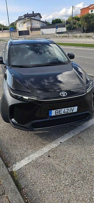 Usado 2022 Toyota bZ4X SUV | € 31.500 - Imagem 1/4