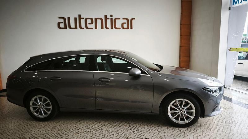 Usado Mercedes CLA250e Style 218 HP (160 kW) 2022 Cinza Sedan