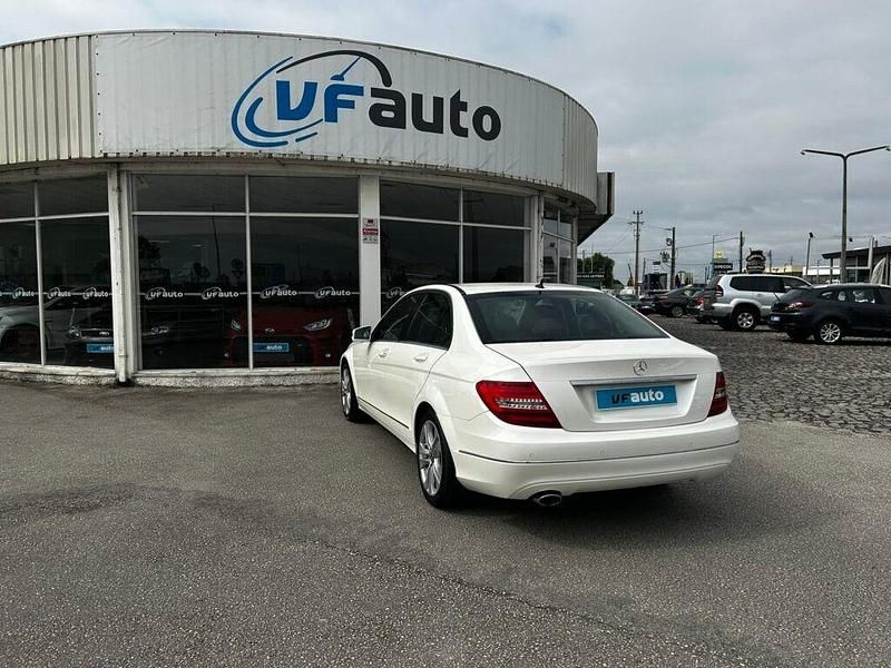 Usado Mercedes C180 Avantgarde 120 HP (88 kW) 2013 Branco Sedan