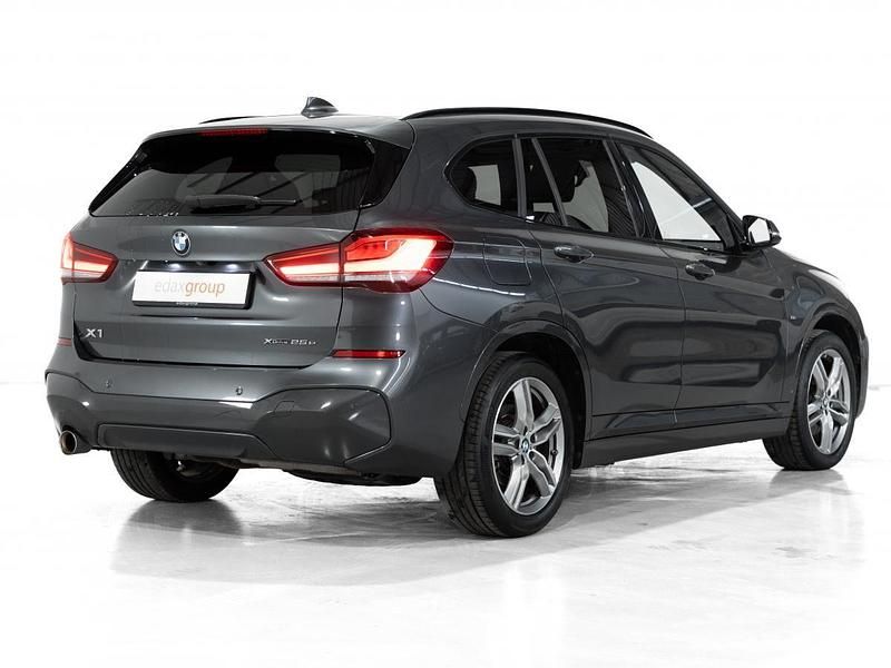 Usado BMW X1 Comfort Edition 220 HP (161 kW) 2020 Cinza SUV