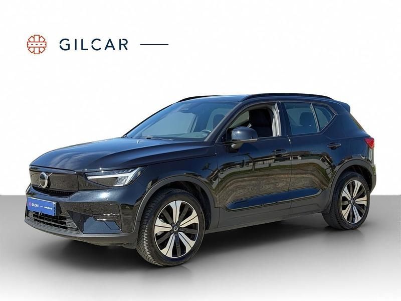 Preto Usado 2023 Volvo XC40 Core SUV | € 27.990 - Imagem 1/4