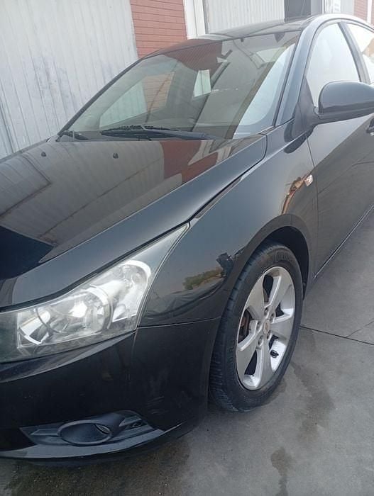 Usado 2009 Chevrolet Cruze Sedan | € 3.000 (Super Preço) - Imagem 1/4