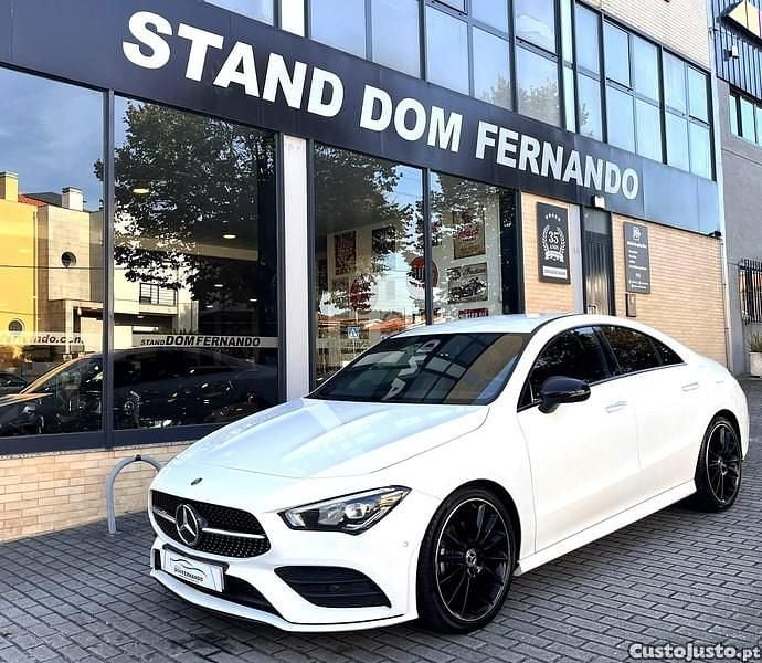 Branco Usado 2019 Mercedes CLA180 AMG line Sedan | € 26.750 (Preço justo) - Imagem 1/1