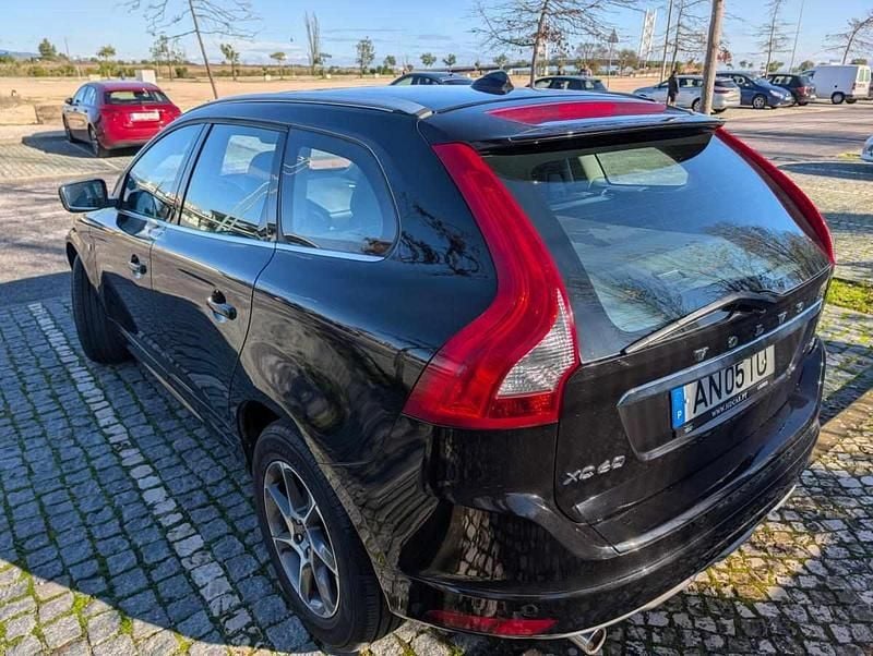 Usado Volvo XC60 150 HP (110 kW) 2015 Preto SUV