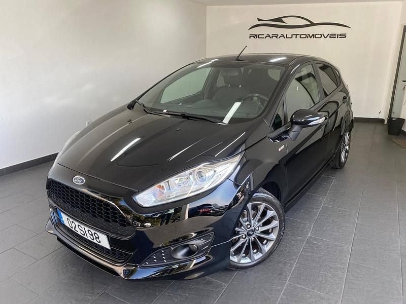 Preto Usado 2016 Ford Fiesta ST-Line Citadino | € 12.500 (Caro) - Imagem 1/4