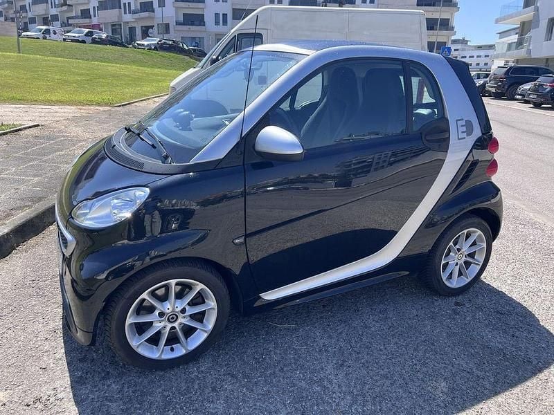 Usado 2014 Smart ForTwo Electric Drive | € 4.999 - Imagem 1/4