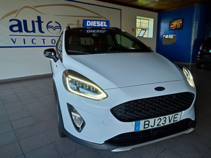 Branco Usado 2019 Ford Fiesta Active Citadino | € 16.000 (Caro) - Imagem 1/4
