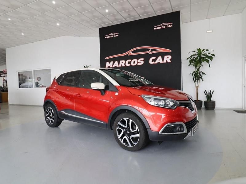 Laranja Usado 2015 Renault Captur Expression SUV | € 14.400 (Caro) - Imagem 1/4