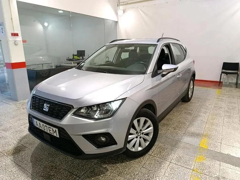 Cinza Usado 2020 Seat Arona Style SUV | € 13.490 (Preço justo) - Imagem 1/4