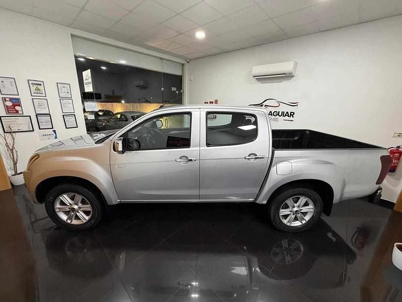 Usado Isuzu D-Max 163 HP (119 kW) 2018 Cinzento