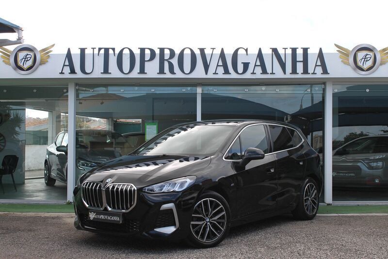 Preto Usado 2022 BMW 218 Active Tourer Monovolume | € 36.900 (Preço justo) - Imagem 1/4