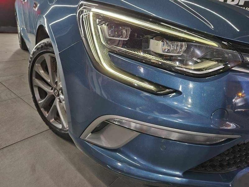 Usado Renault Mégane IV 110 HP (80 kW) 2017 Azul Carrinha