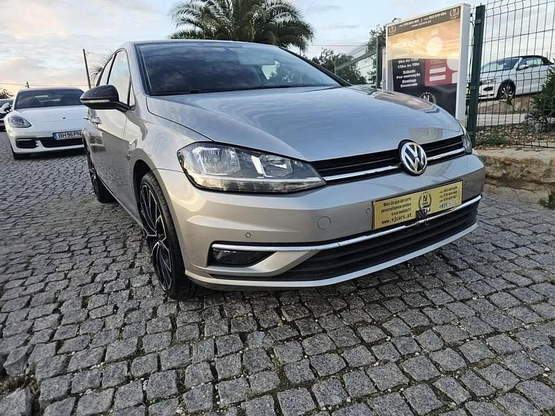Usado VW Golf VII 116 HP (85 kW) 2020 Cinza