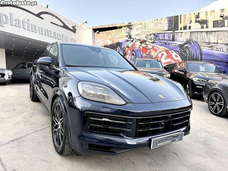 Azul Usado 2023 Porsche Cayenne SUV | € 119.950 (Super Preço) - Imagem 1/1