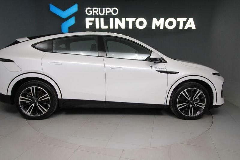 Branco Usado 2025 XPENG G6 AWD Performance SUV | € 49.990 - Imagem 1/4