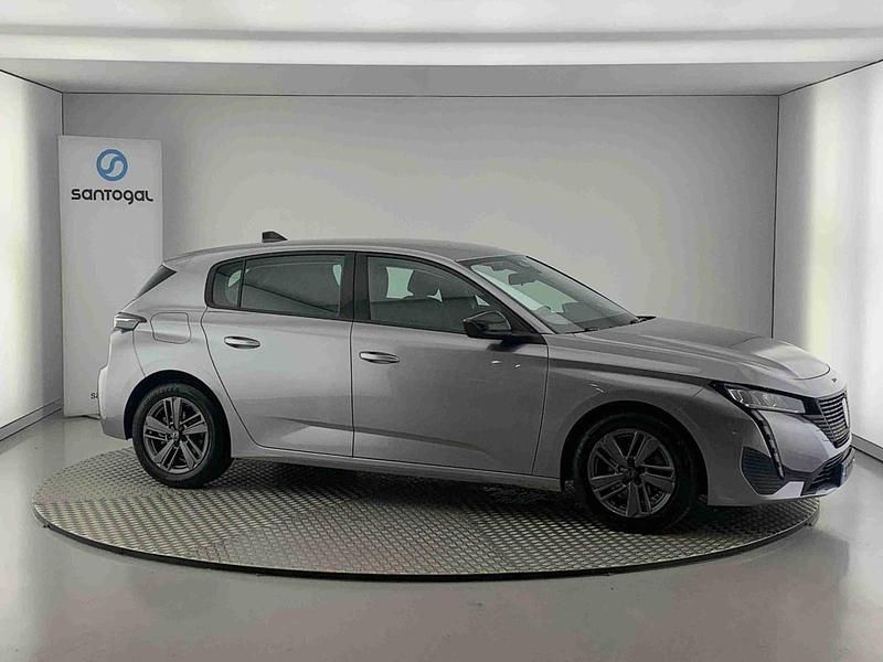 Verde Usado 2022 Peugeot 308 Active Citadino | € 20.990 (Preço elevado) - Imagem 1/4