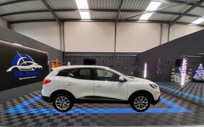 Usado Renault Kadjar Intens 130 HP (95 kW) 2017 Branco SUV