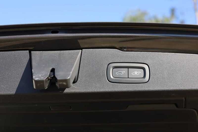 Usado Volvo V60 197 HP (144 kW) 2023 Cinzento Carrinha