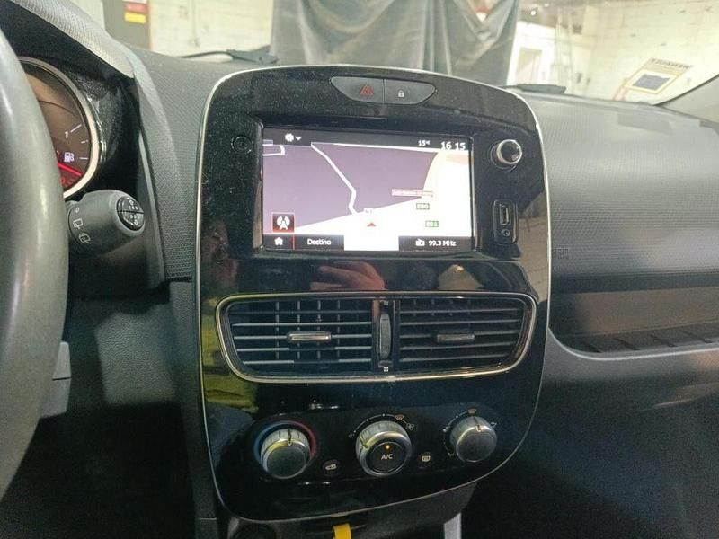 Usado Renault Clio GrandTour LIMITED 90 HP (66 kW) 2019 Branco Carrinha