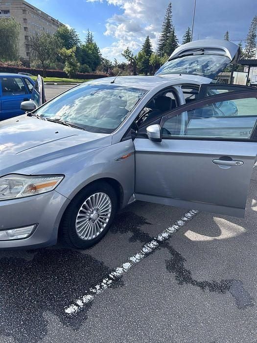 Usado 2008 Ford Mondeo Sedan | € 5.500 - Imagem 1/4