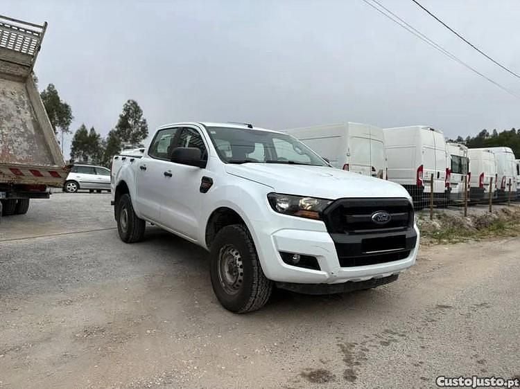 Branco Usado 2018 Ford Ranger Limited Pickup | € 23.500 (Preço justo) - Imagem 1/1
