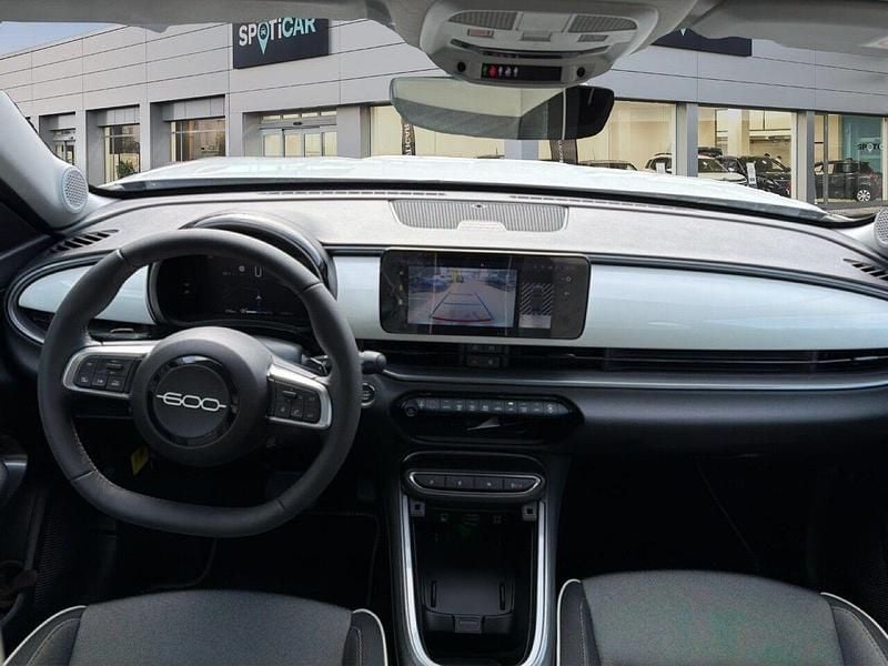 Usado Fiat 600 Icon 110 HP (80 kW) 2025 Branco SUV