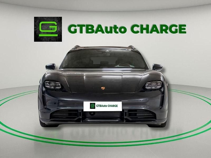 Cinza Usado 2021 Porsche Taycan Turbo Sedan | € 79.900 - Imagem 1/4