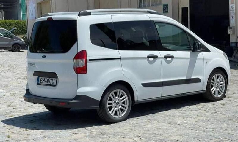 Usado Ford Tourneo Courier 2020 Monovolume