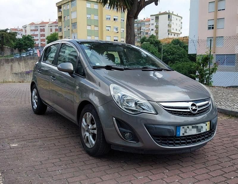 Usado 2011 Opel Corsa Sedan | € 3.750 (Bom preço) - Imagem 1/4