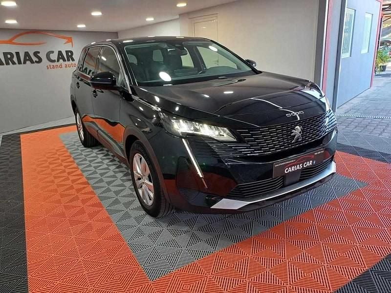 Usado Peugeot 5008 Allure 130 HP (95 kW) 2021 Preto Monovolume