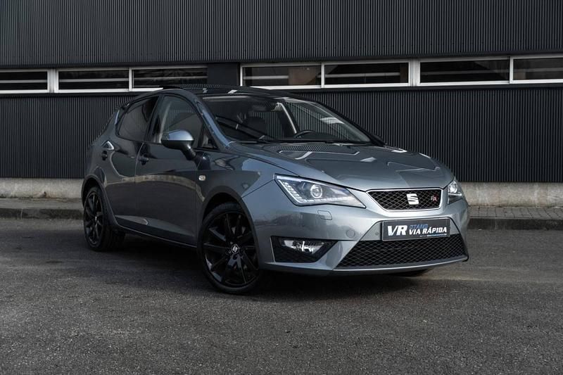 Usado Seat Ibiza FR 105 HP (77 kW) 2017 Cinza