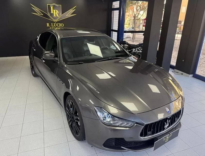 Usado Maserati Ghibli 275 HP (202 kW) 2014 Cinza Citadino
