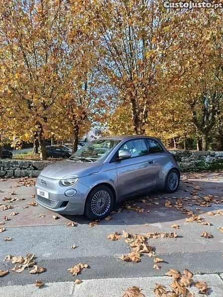 Cinza Usado 2022 Fiat 500e Icon Citadino | € 17.000 (Super Preço) - Imagem 1/1