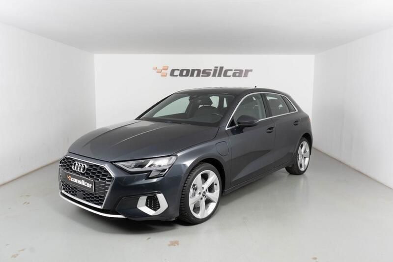 Cinza Usado 2021 Audi A3 Sportback e-tron Advanced Sedan | € 26.980 (Preço justo) - Imagem 1/4